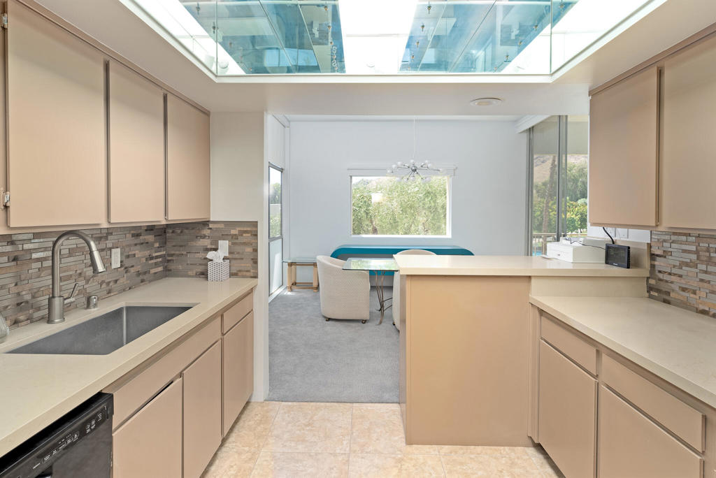 483 Desert Lakes Drive