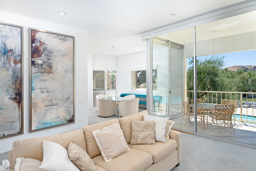 483 Desert Lakes Drive