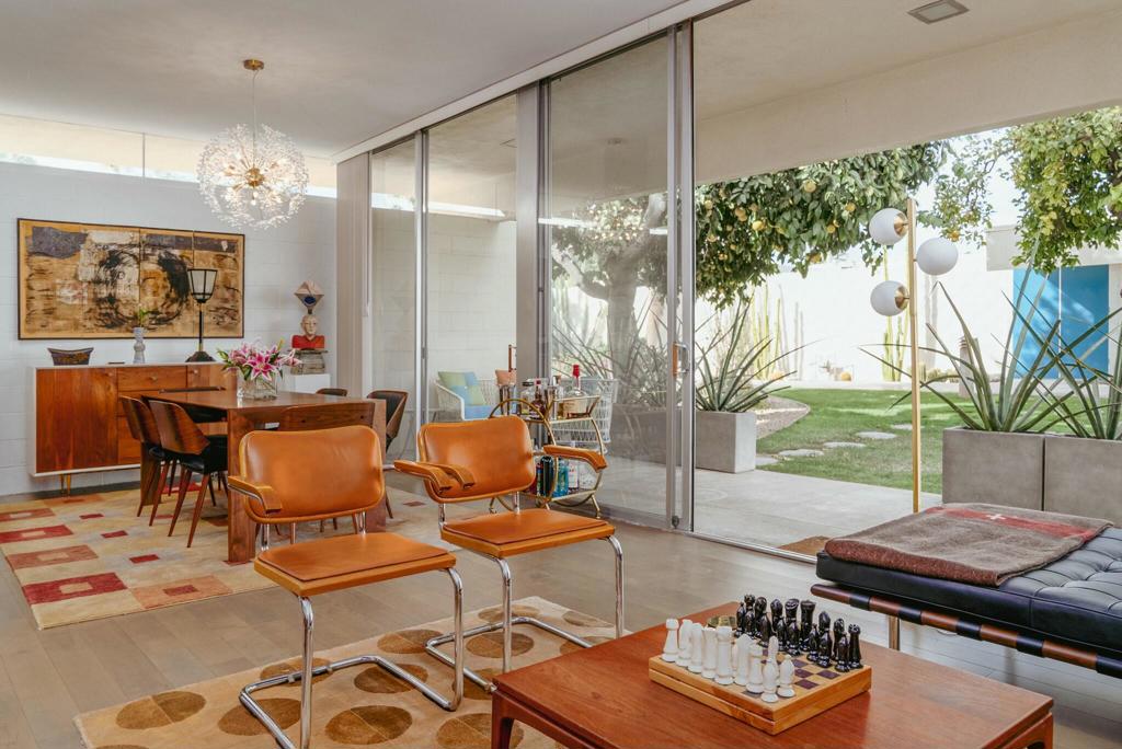 17 Desert Lakes Drive