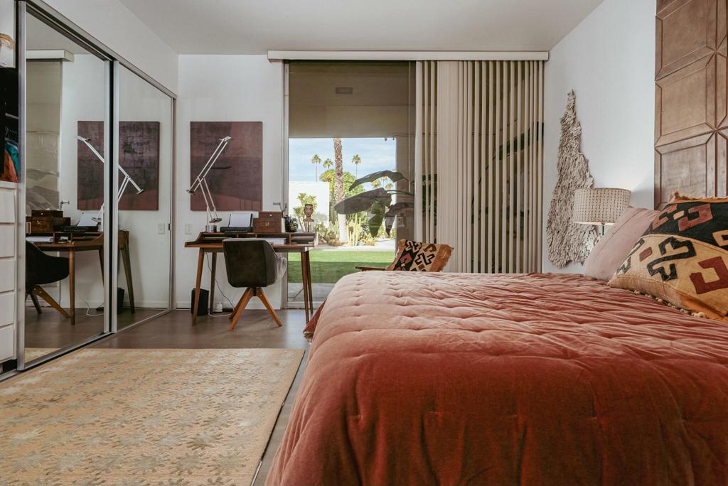 17 Desert Lakes Drive