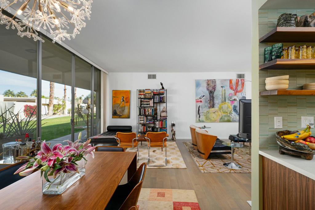 17 Desert Lakes Drive