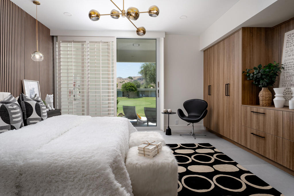 172 Desert Lakes Drive