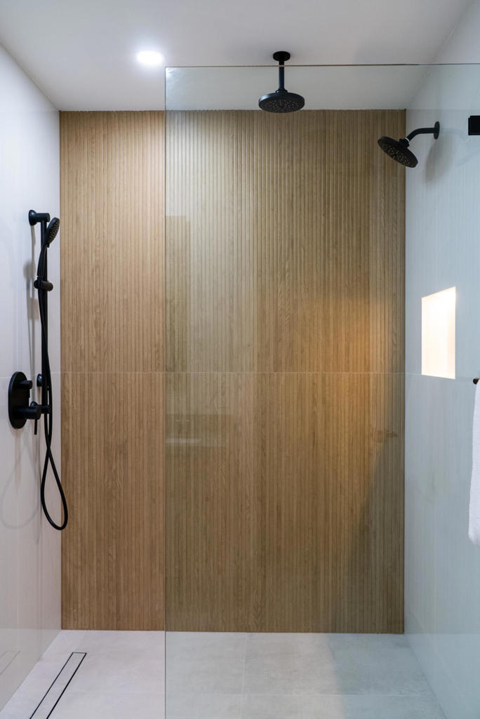 172 Desert Lakes Drive