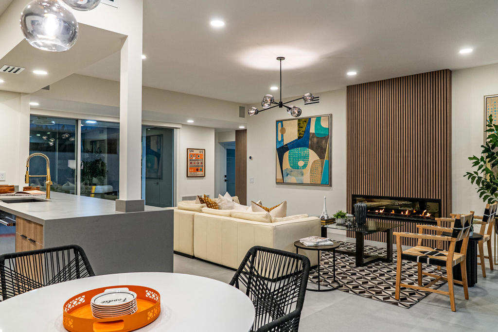 172 Desert Lakes Drive