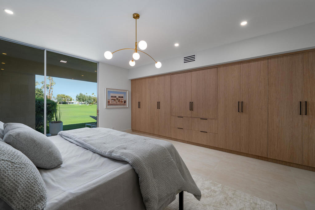 399 Desert Lakes Drive