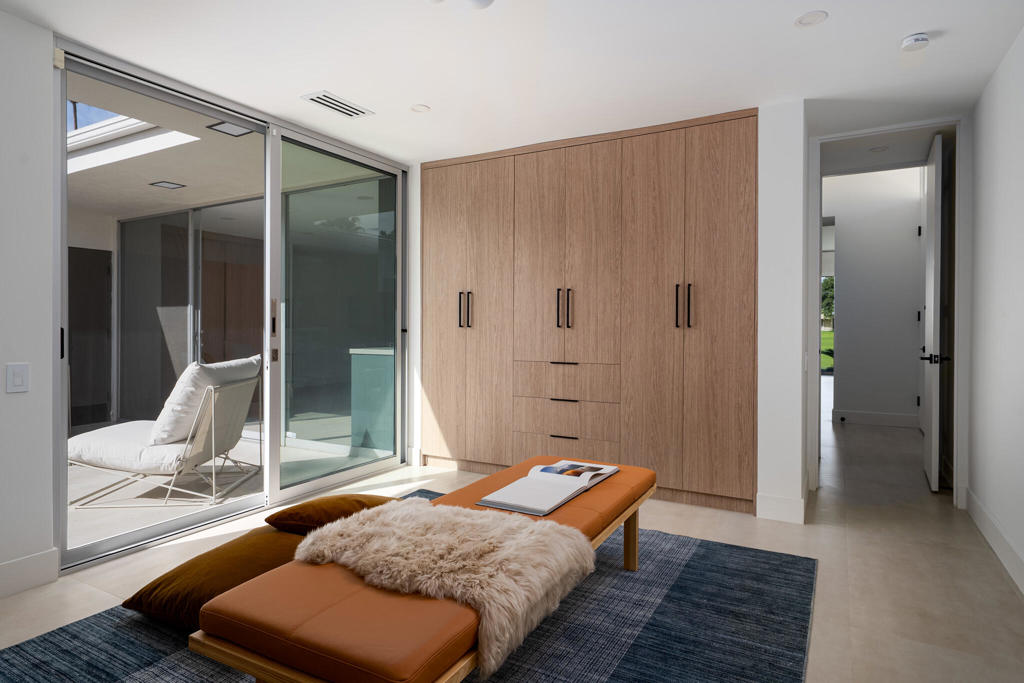 399 Desert Lakes Drive