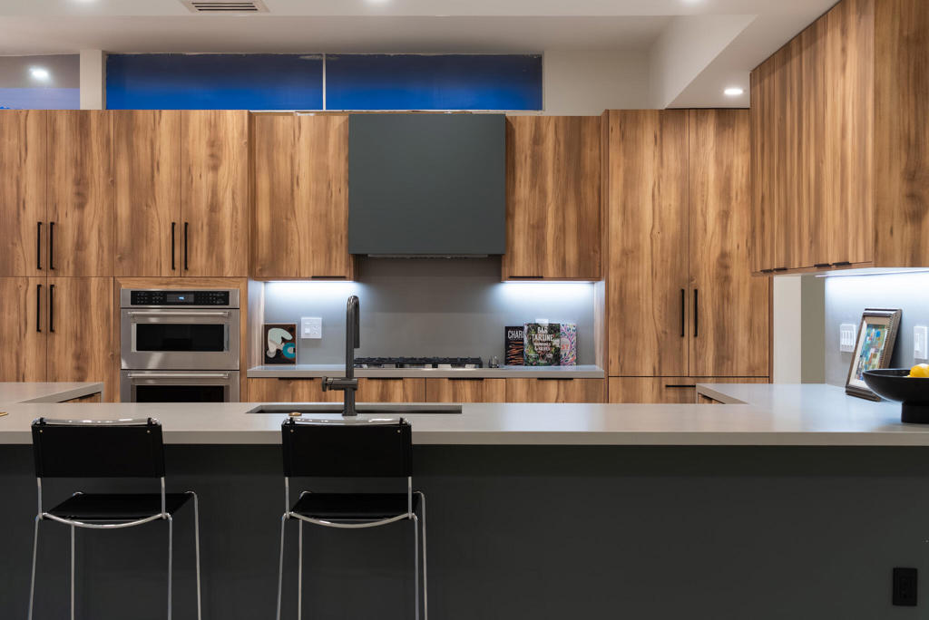 399 Desert Lakes Drive