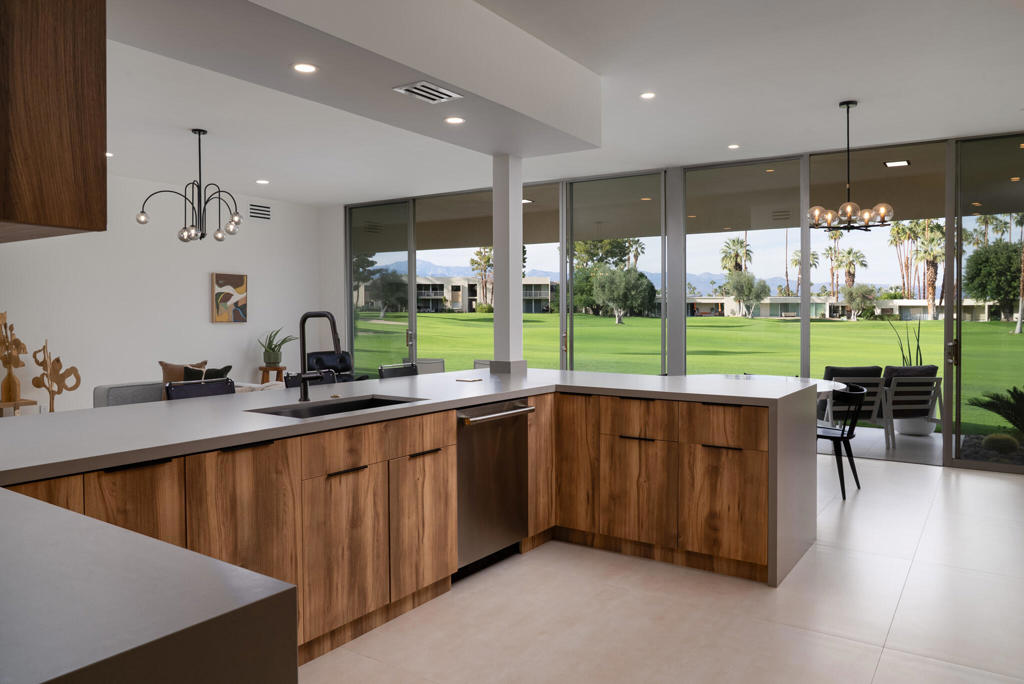 399 Desert Lakes Drive