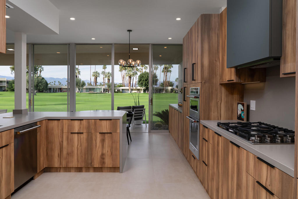 399 Desert Lakes Drive