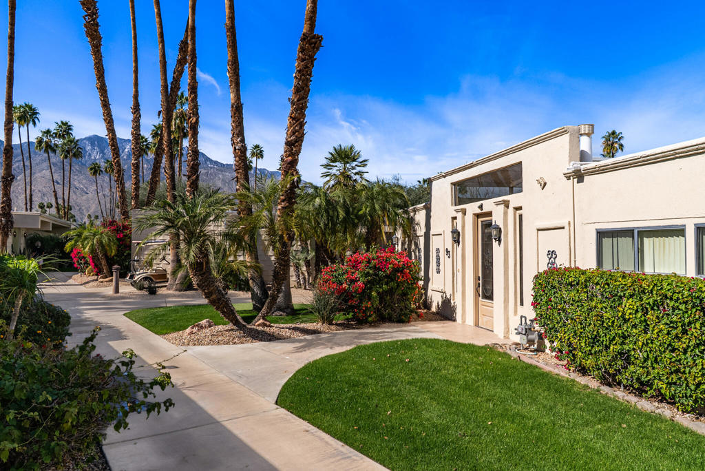 93 Westlake Circle