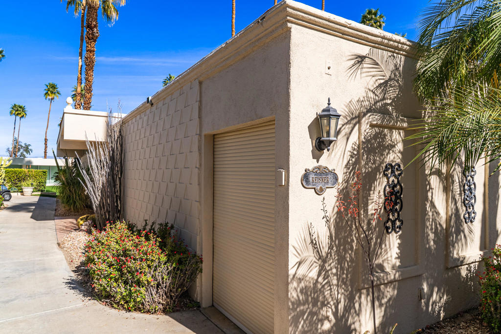 93 Westlake Circle