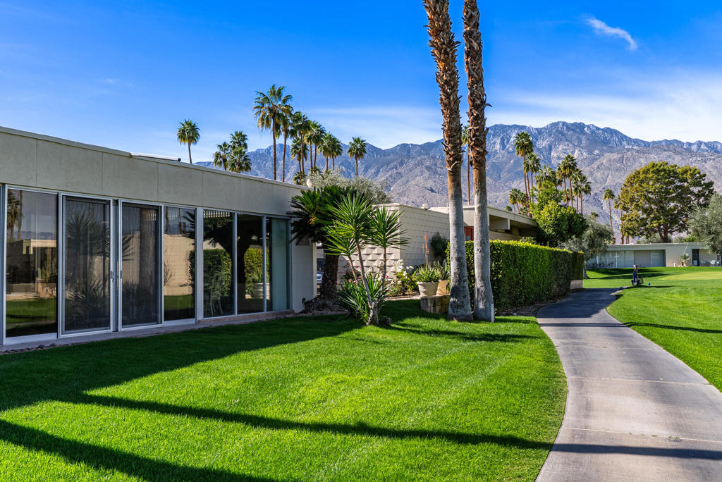 93 Westlake Circle