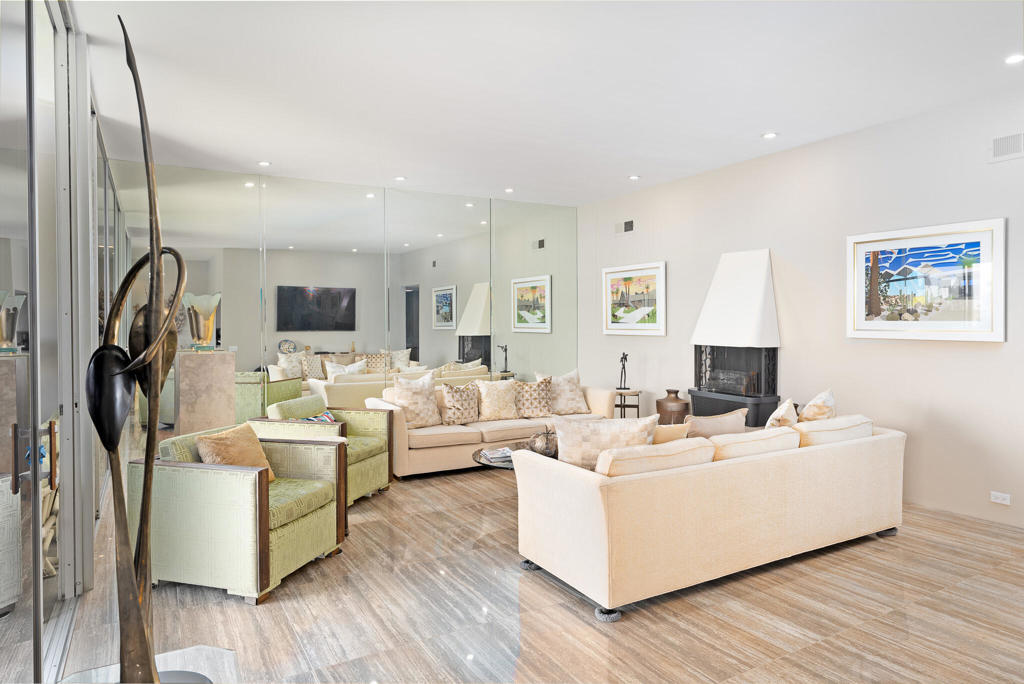 507 Desert Lakes Circle