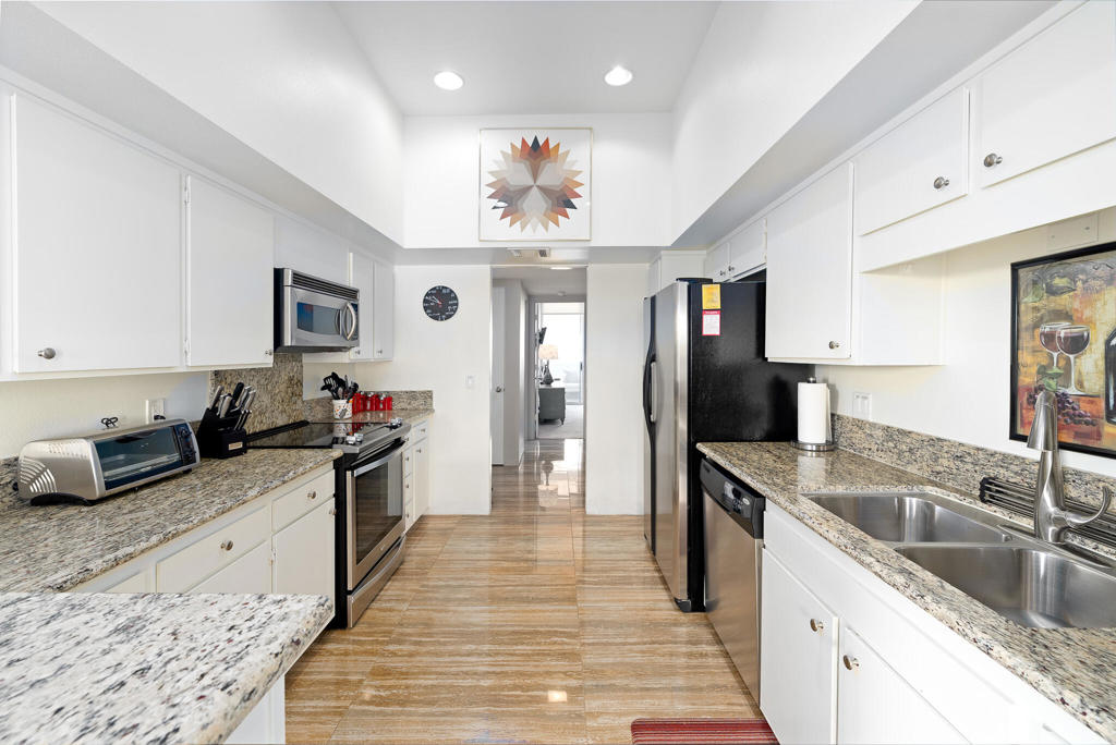 507 Desert Lakes Circle