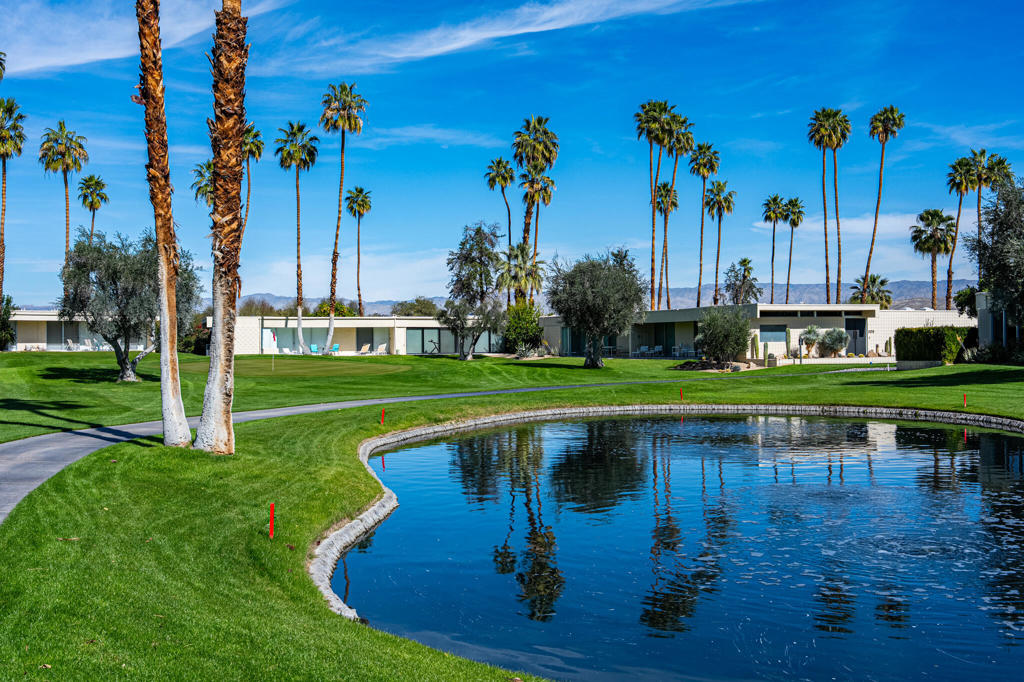 199 Desert Lakes Drive