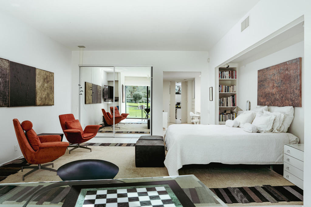 199 Desert Lakes Drive