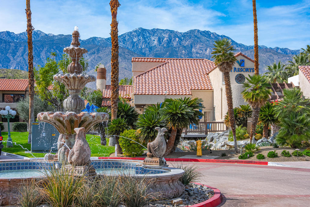 2345 S Cherokee Way 105