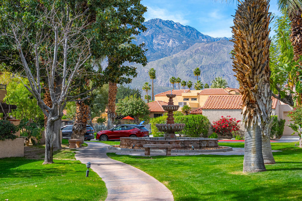 2345 S Cherokee Way 105