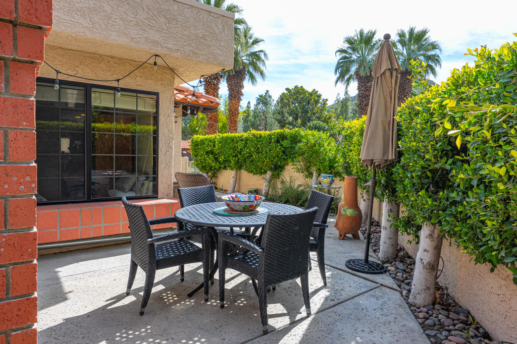 2345 S Cherokee Way 105