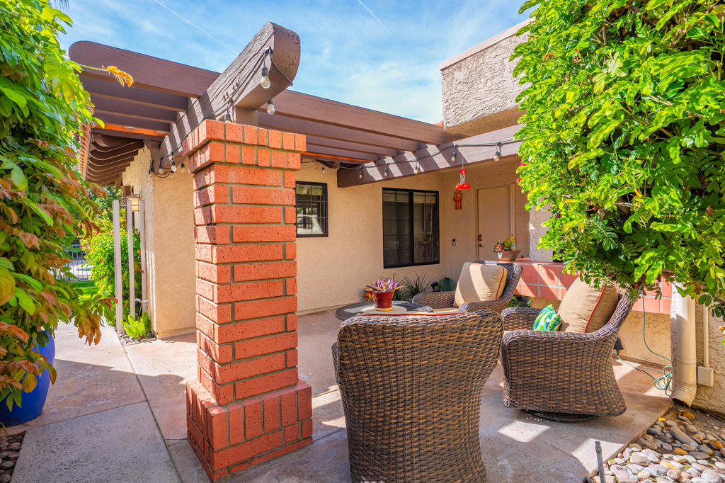 2345 S Cherokee Way 105