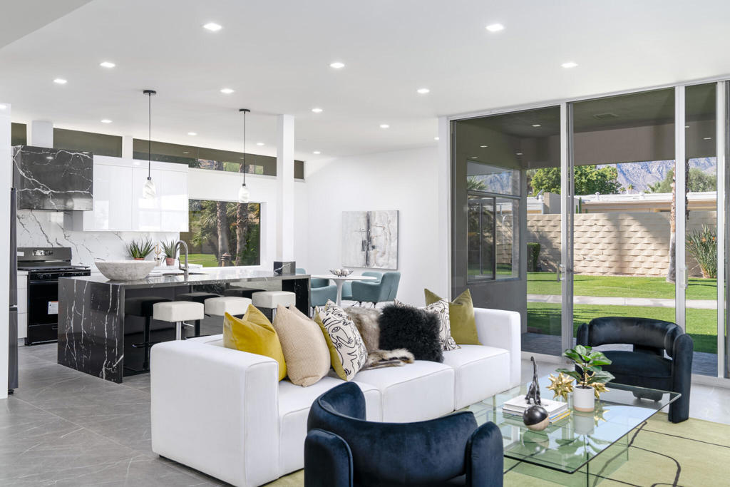 314 Desert Lakes Drive