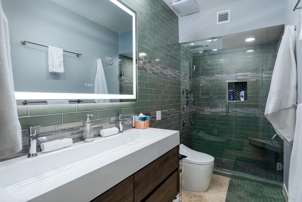 449 Desert Lakes Drive