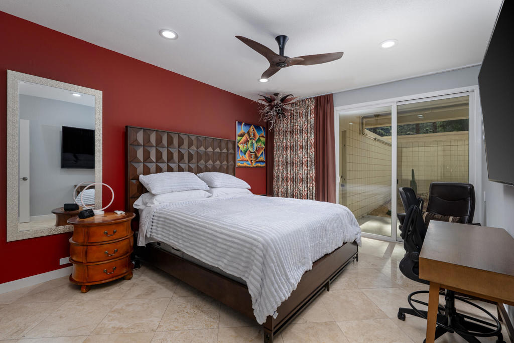 449 Desert Lakes Drive