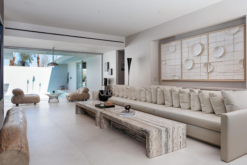 205 Desert Lakes Drive