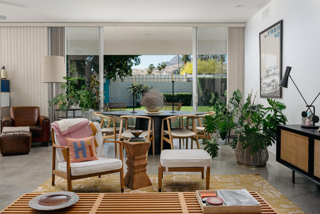 338 Desert Lakes Drive