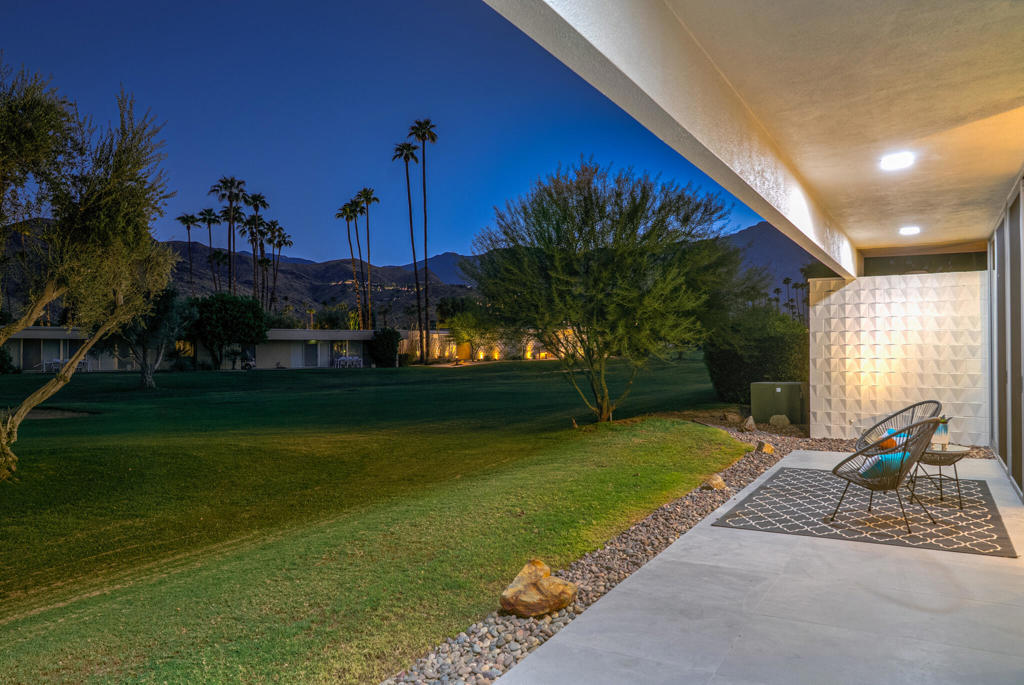 172 Desert Lakes Drive