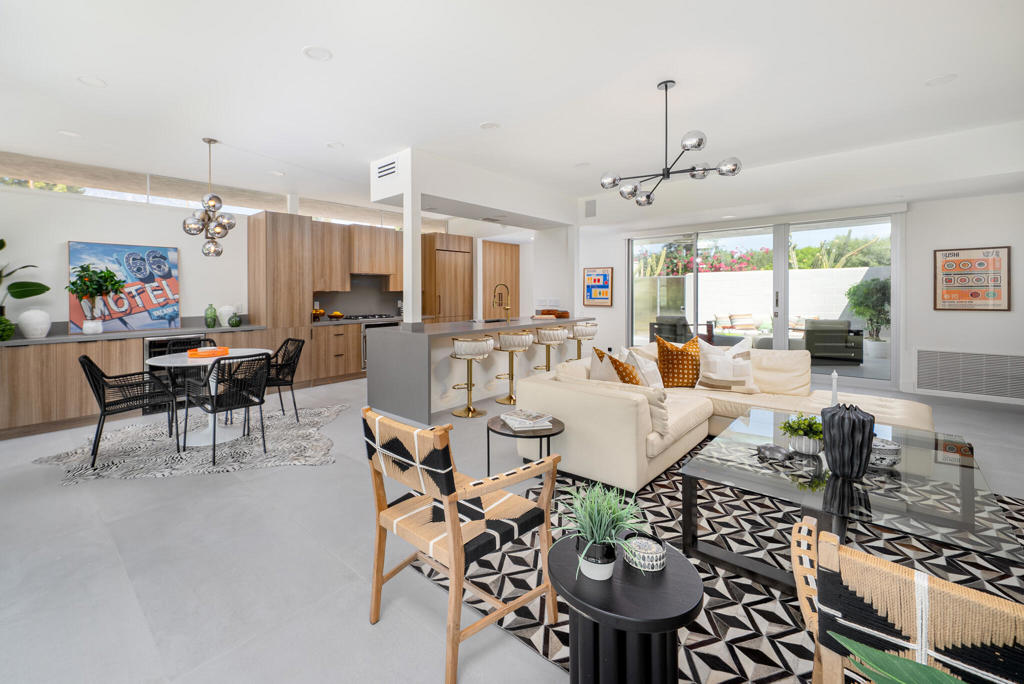 172 Desert Lakes Drive