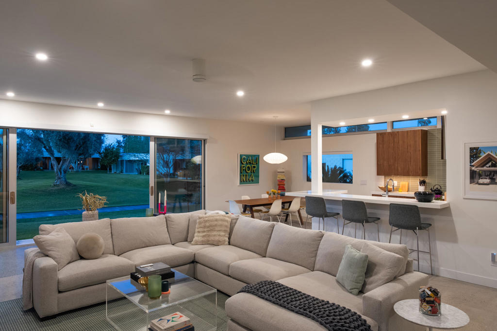 14 Lakeview Circle