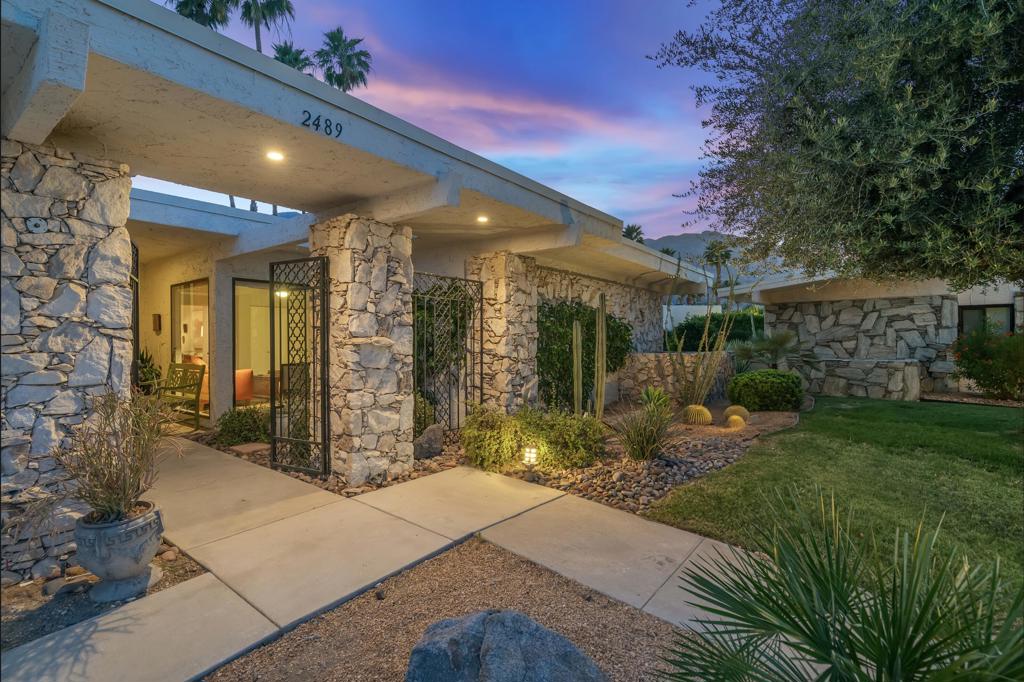 2489 Playa Circle