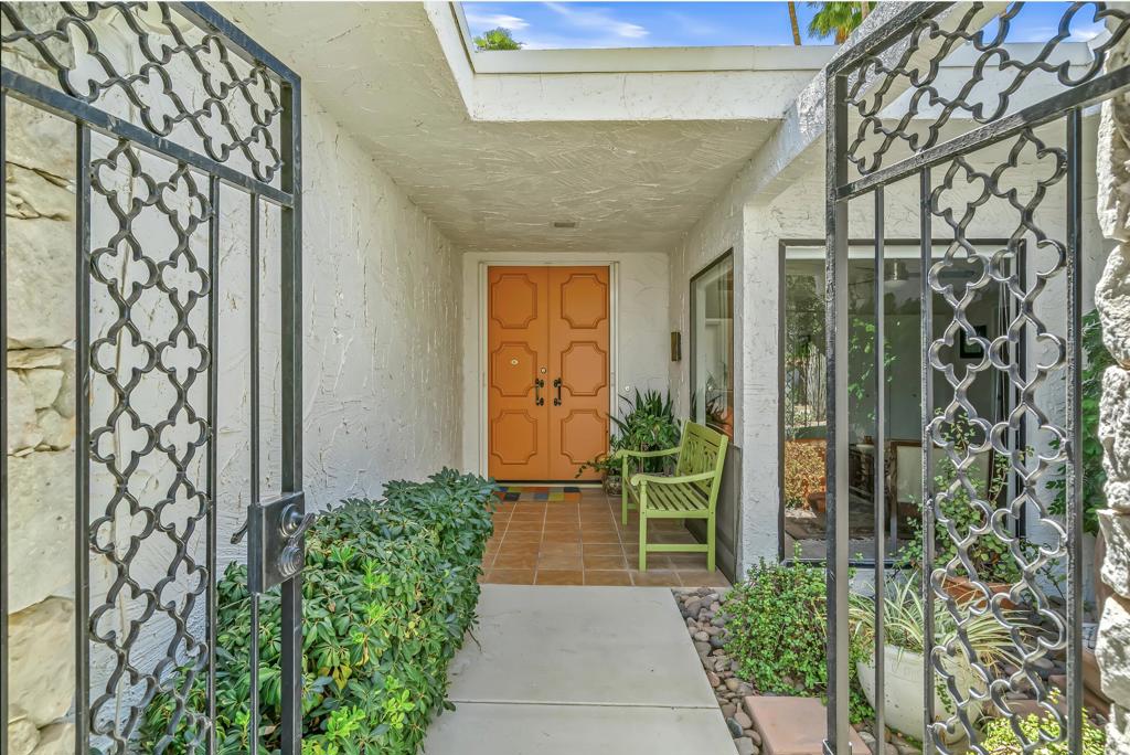 2489 Playa Circle
