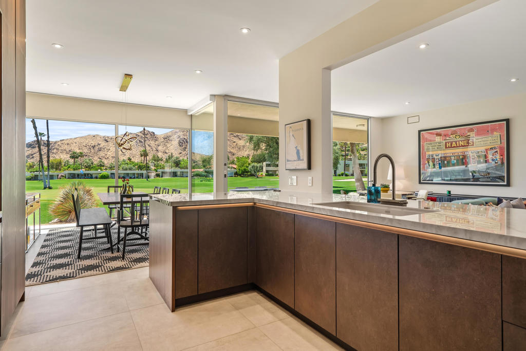133 Desert Lakes Drive