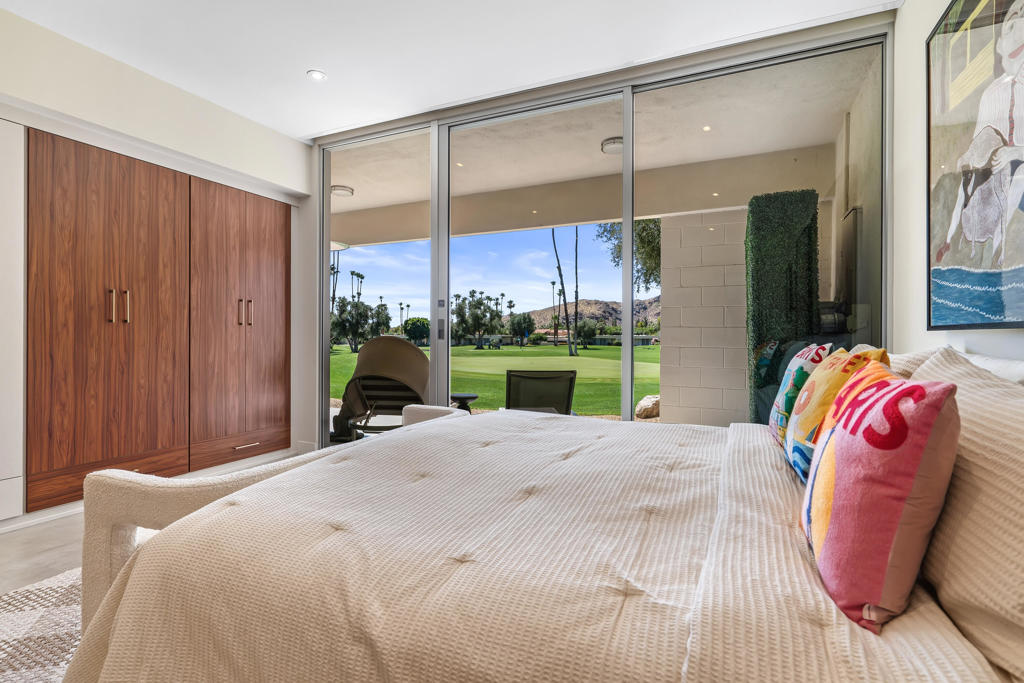 133 Desert Lakes Drive