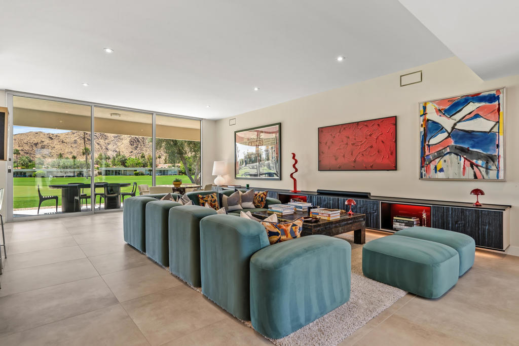 133 Desert Lakes Drive