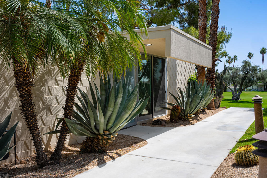87 Westlake Circle