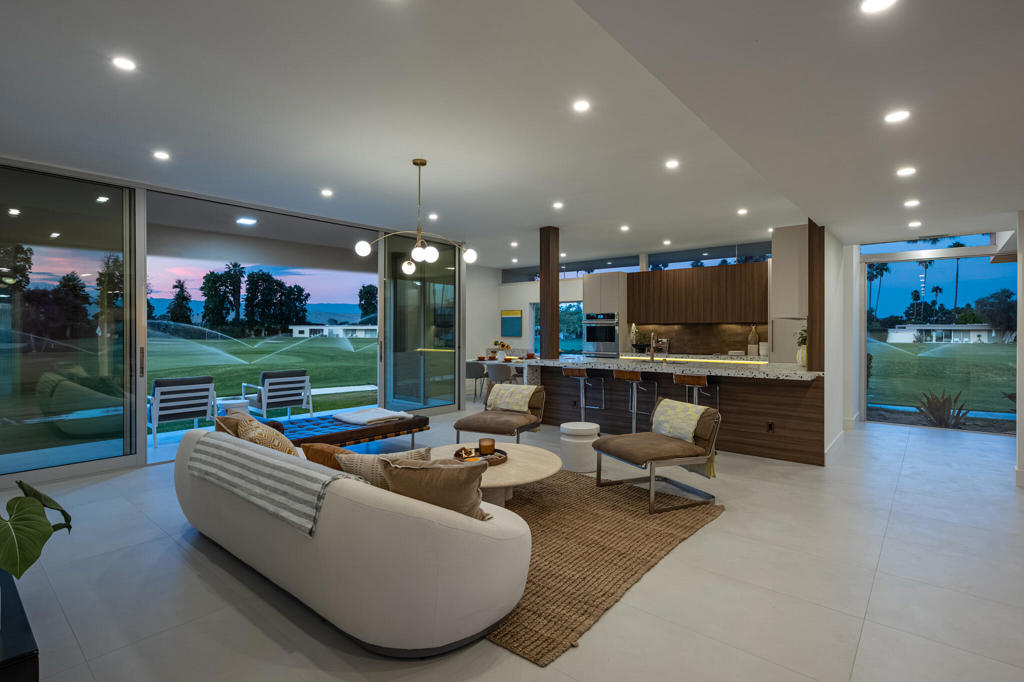87 Westlake Circle
