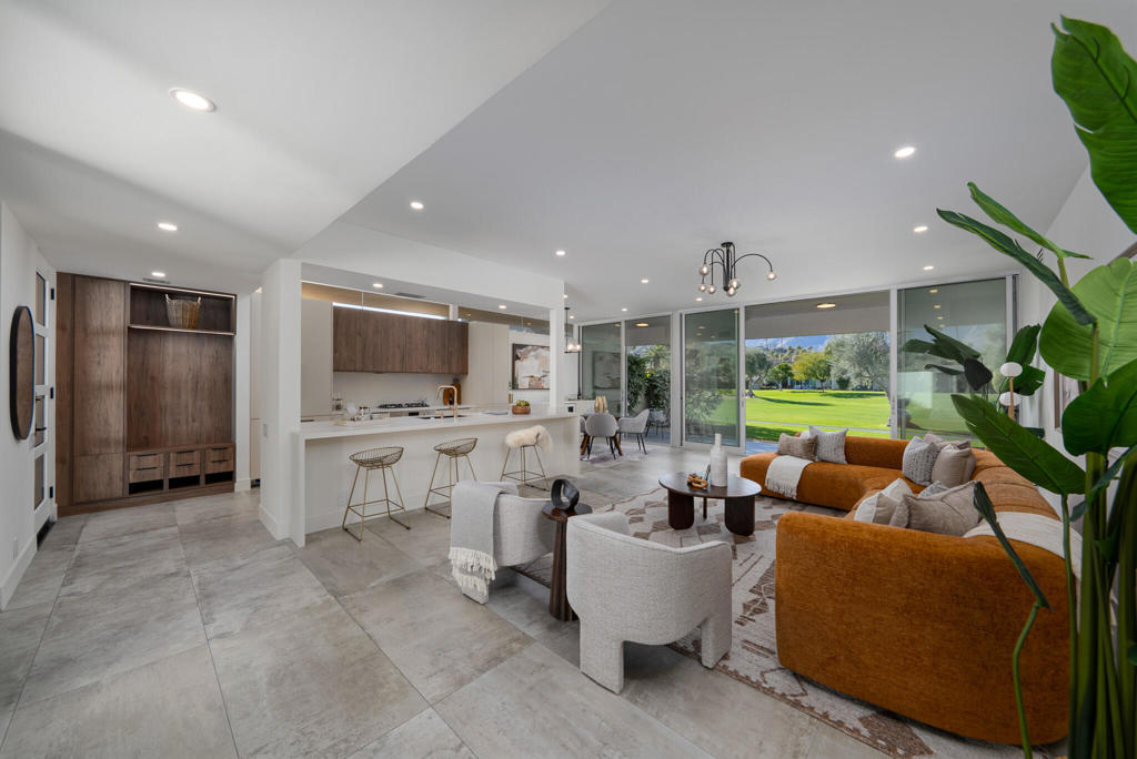 80 Lakeview Drive