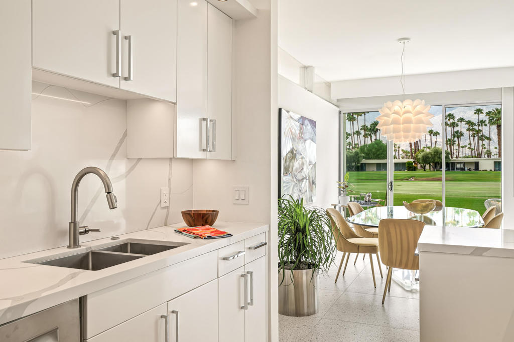 32 Lakeview Circle