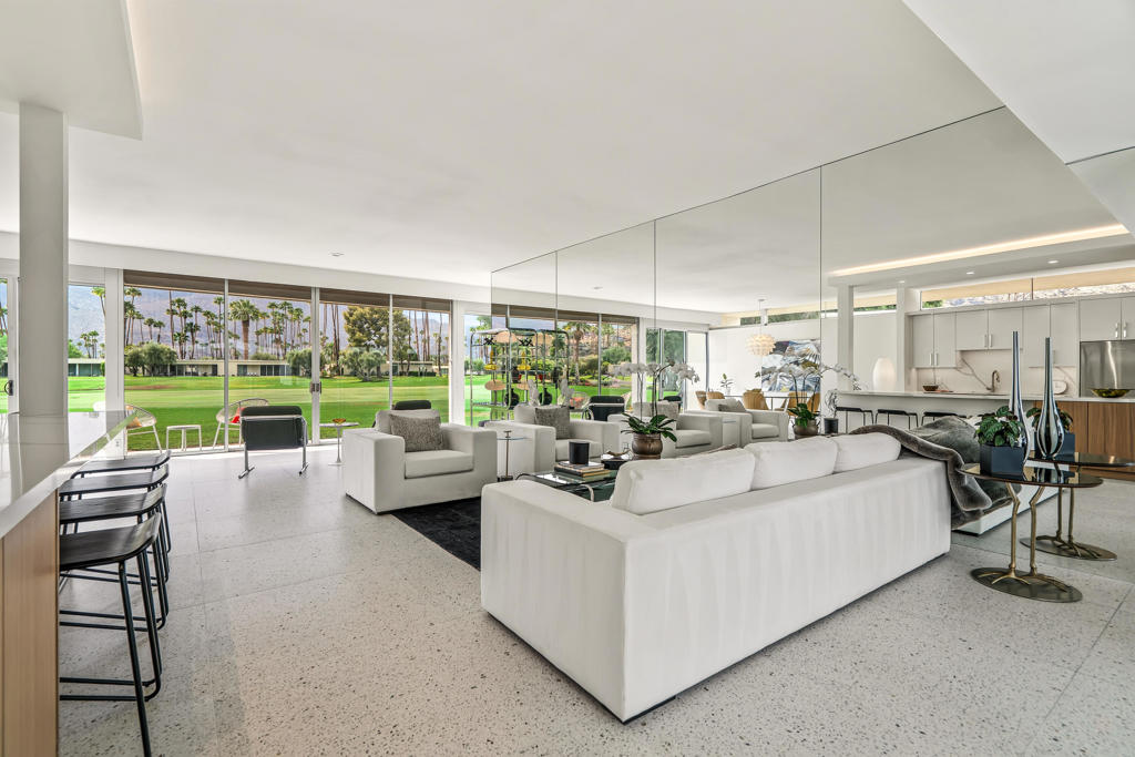 32 Lakeview Circle