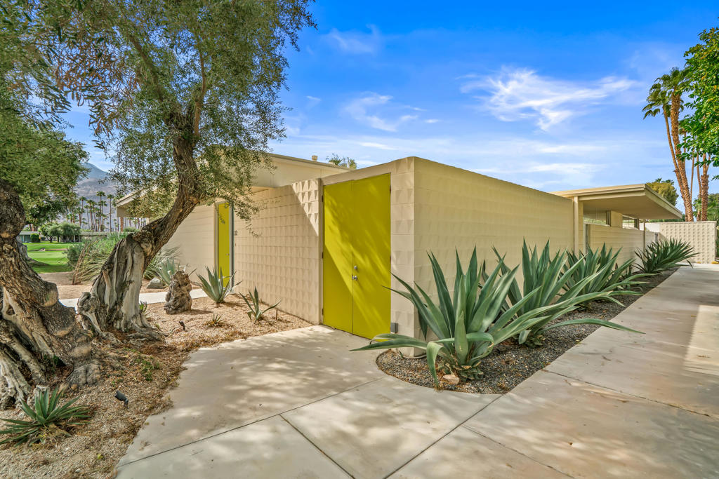 32 Lakeview Circle