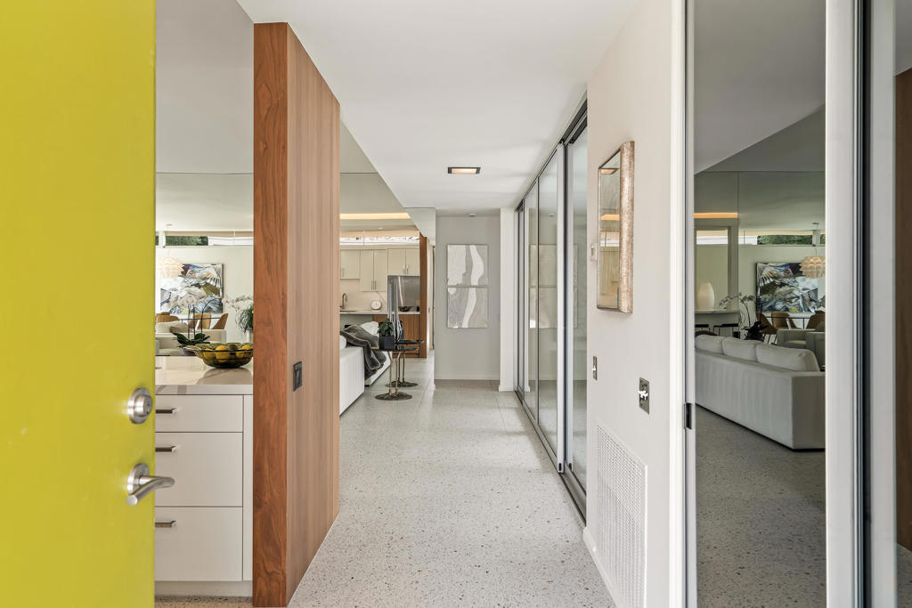 32 Lakeview Circle