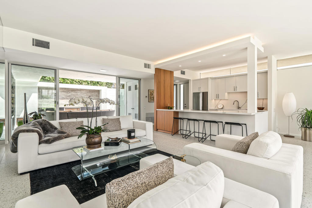 32 Lakeview Circle