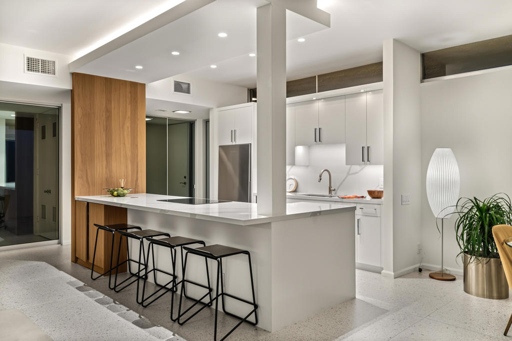 32 Lakeview Circle