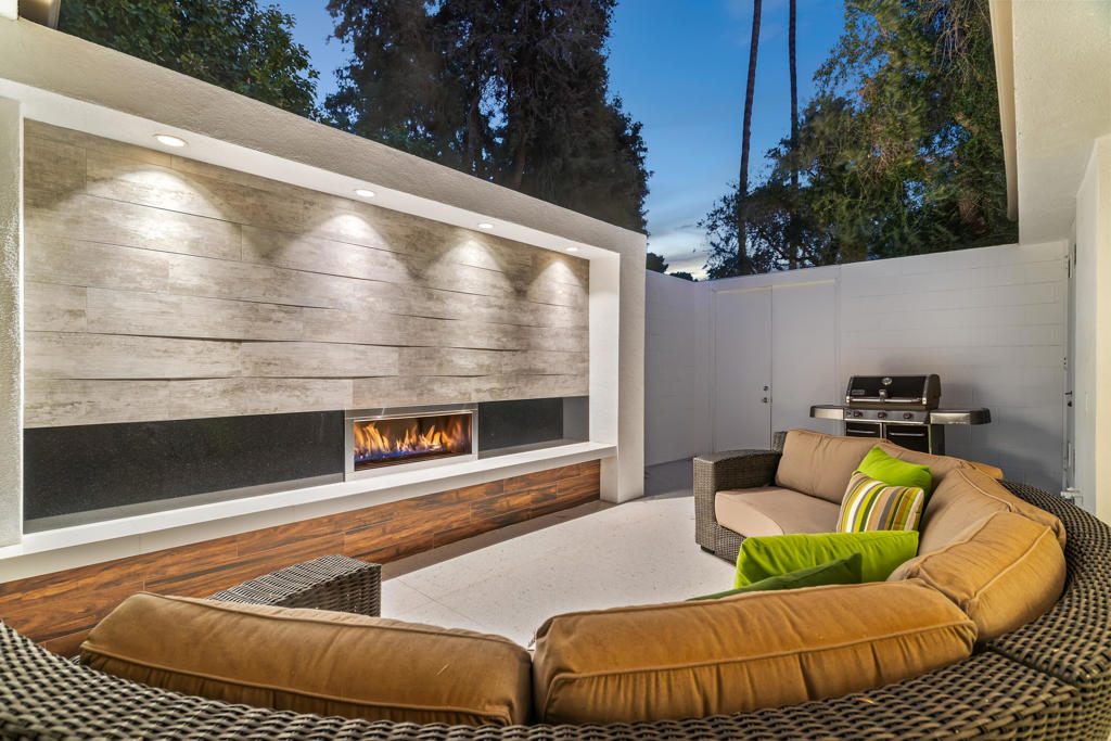32 Lakeview Circle