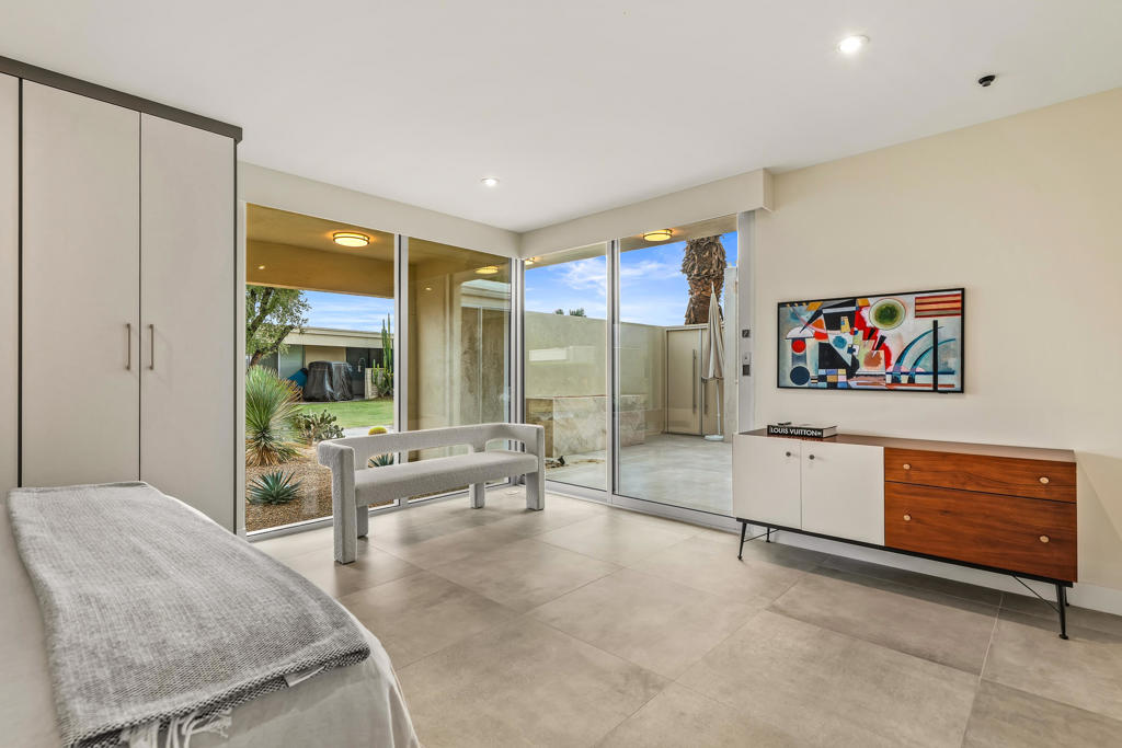 133 Desert Lakes Drive