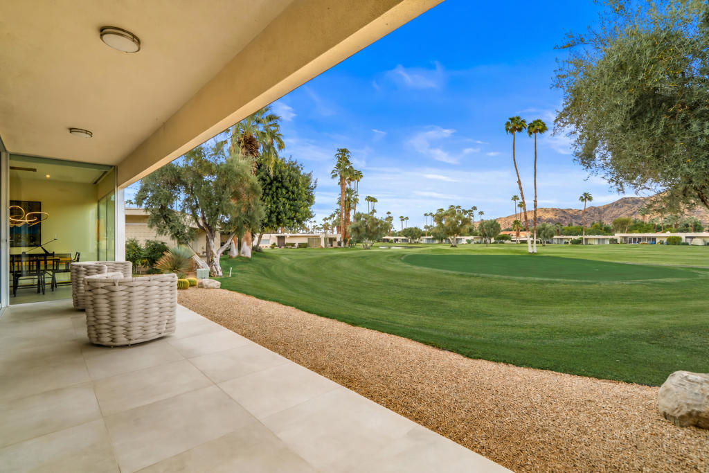 133 Desert Lakes Drive