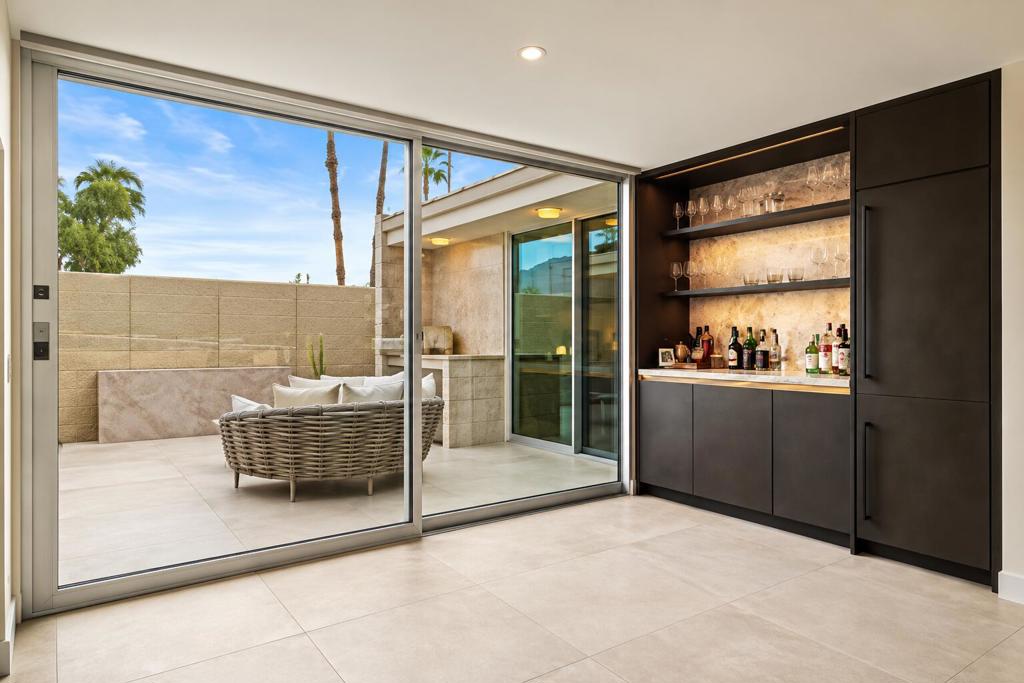 133 Desert Lakes Drive